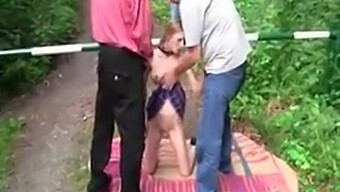 Outdoor Public Sex Mit Dünner Blondine