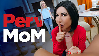 Trailer Von Pervmom: Eine Junge Und Alte Begegnung Mit Einem Rocktragenden Starlet