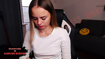 18-Year-Old Russian Girl Takes Her First Anal Step