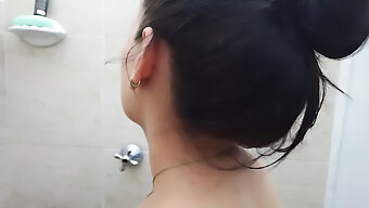 Cô Gái Latina Mông To Bị Đụ Mạnh Mẽ Trong Video Pov Này