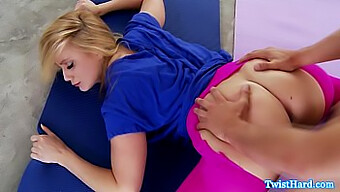 مهارات الفم الحسية لـ Aj Applegate في العمل