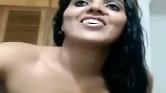 Indian Desi Amateur Girl Masturbating