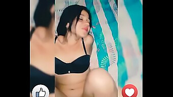 مراهقة (19+) يتم القبض عليها على فيسبوك