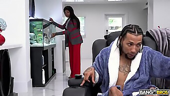 Bangbros Presenterer Aidra Foxs Interracial Hardcore-Scene