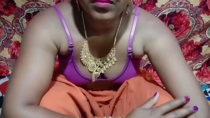 Indyjska Desi Bhabhi Rżnie Się Hardcore'Owo Ze Swoim Przyrodni Bratem - Film Hd.