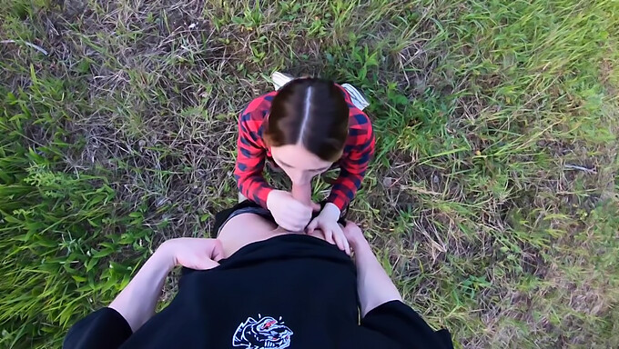 Public Outdoor Blowjob And Cum Swallowing With A Perverted Teen