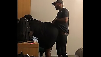 Ebony Fan'S Fat Ass Gets Doggystyle