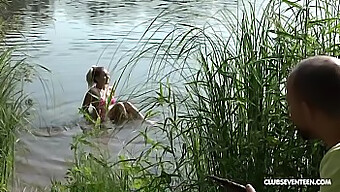 Tetas Naturales Y Culos Grandes En Una Orgía Caliente Al Aire Libre