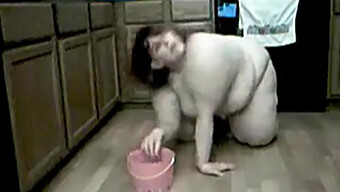 Amateur Webcam Performance By Beautiful Fat Women