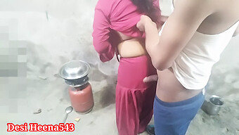 Gadis-Gadis Hindu Desi: Pertama Kalinya Desi Heena Dengan Pacar Di Dapur