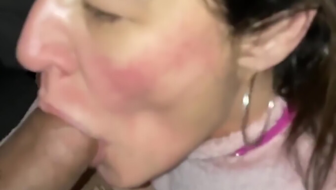 Franse Milf In Kousen Wordt Geneukt En Geeft Een Blowjob