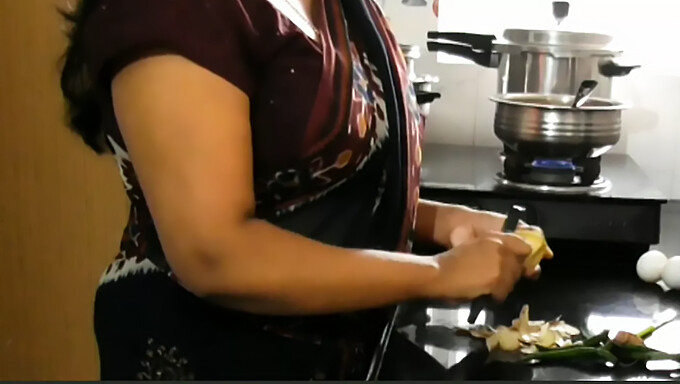 Ινδικό Χωριό Desi Kitchen: Σεξ Για Τα 18α Γενέθλια Της Bhabhi Με Βαθύ Λαιμό Και Στοματικό Σπέρμα Στο Στόμα